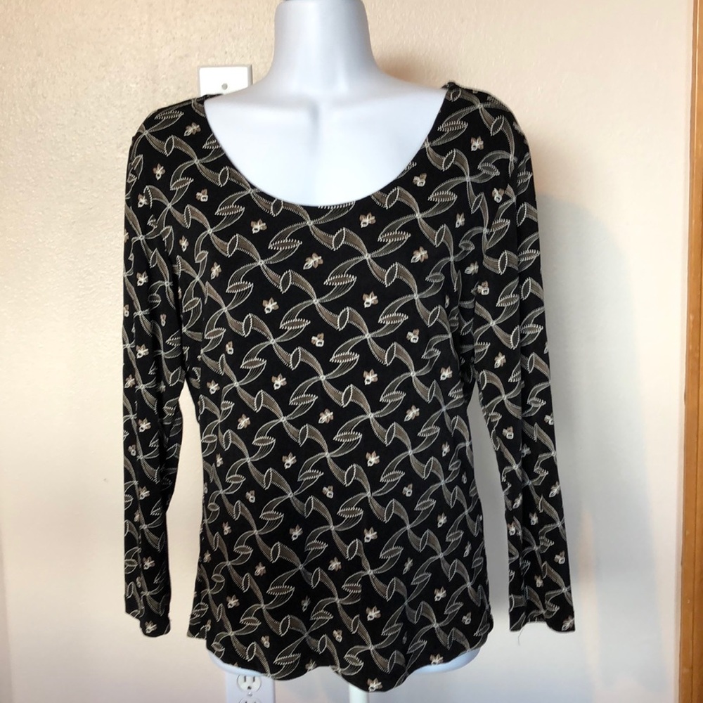 Susan Lawrence top